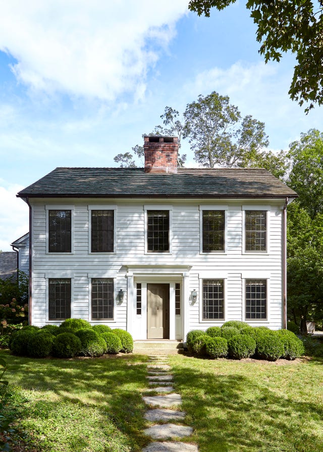 Inside a 1750s Colonial by Designer Philip Gorrivan 2021