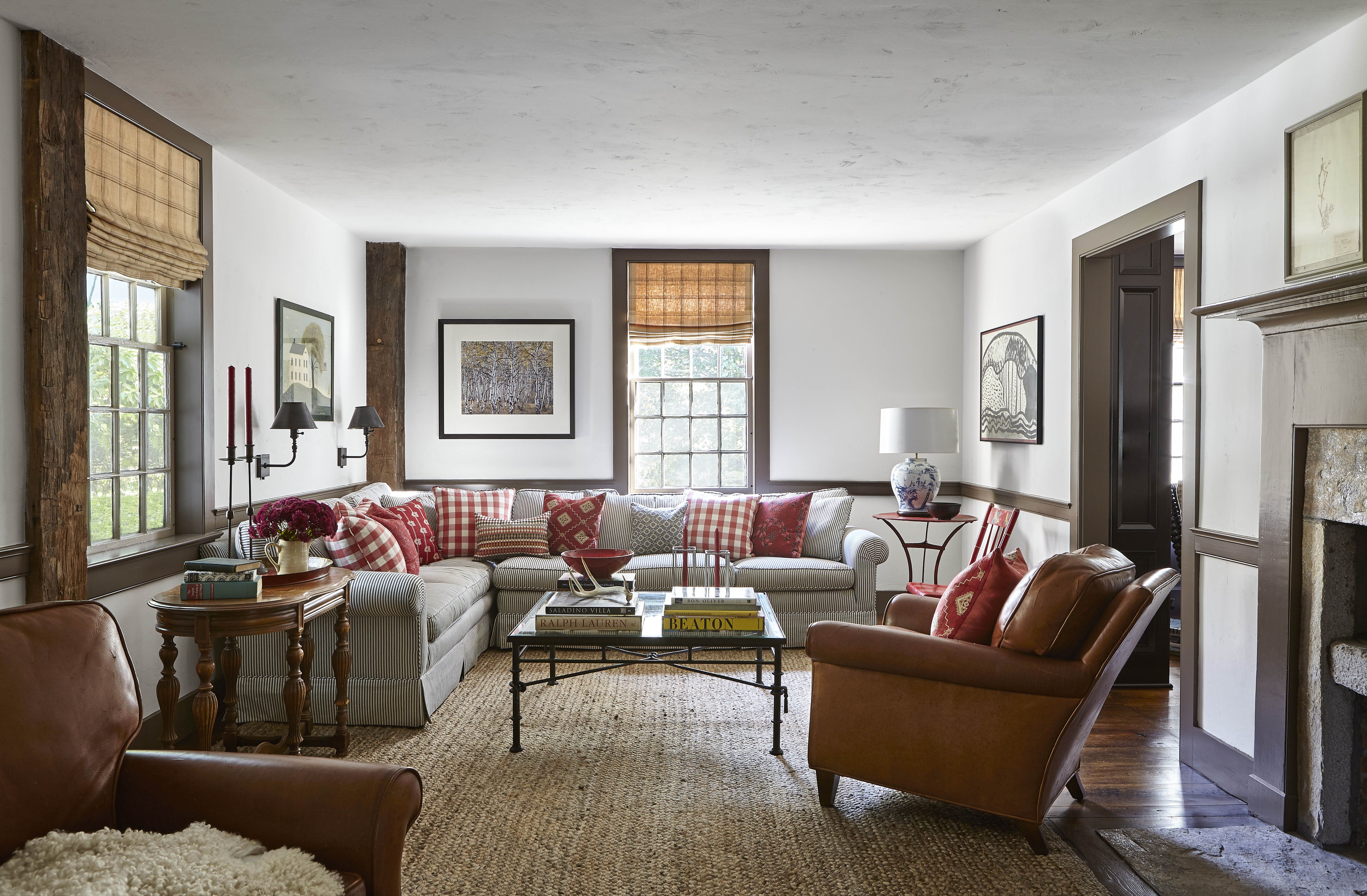 accent chair sitting area