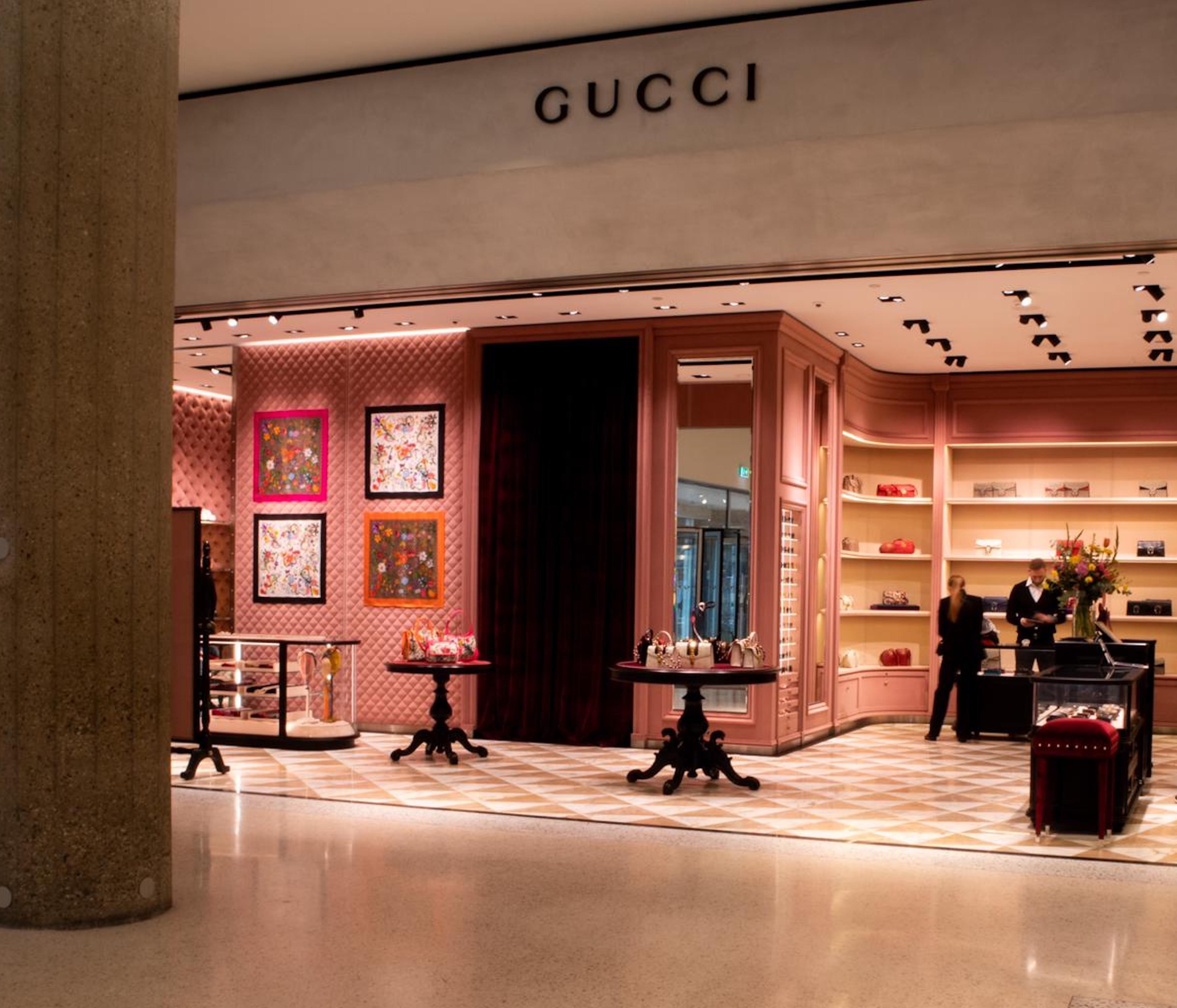 Zien: de winkel Gucci in de Bijenkorf in Rotterdam