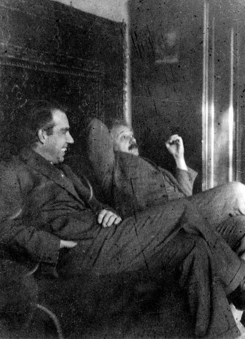 Albert Einstein and Niels Bohr smoking, ca 1920