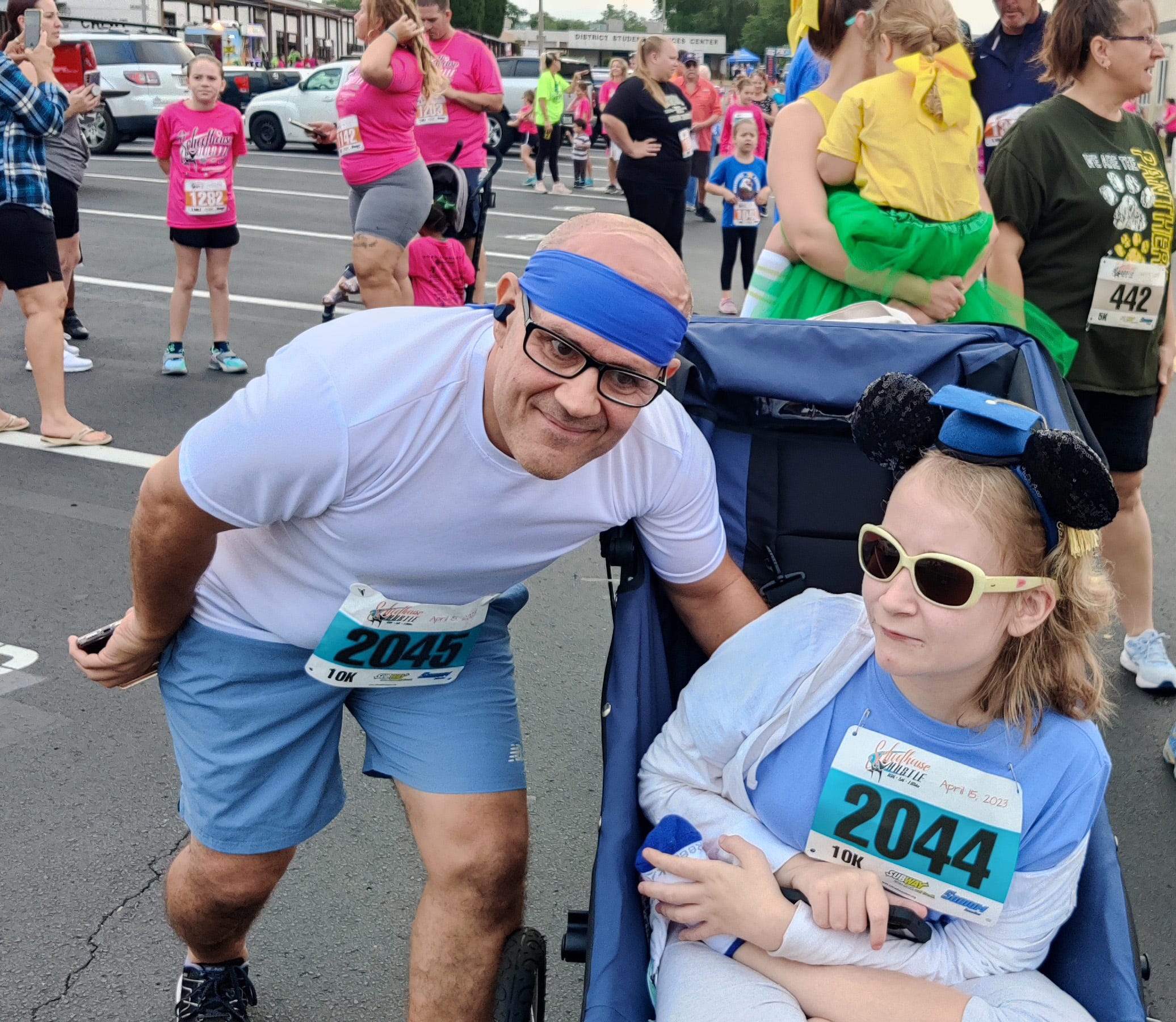 Florida Man Pushes 19-Year-Old Daughter In Stroller While Training for Marathon