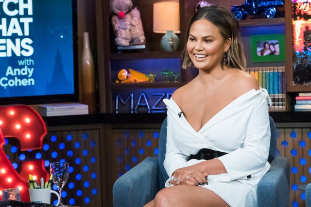 Chrissy Teigen Shares Picture Of Thigh Hives On Vacation