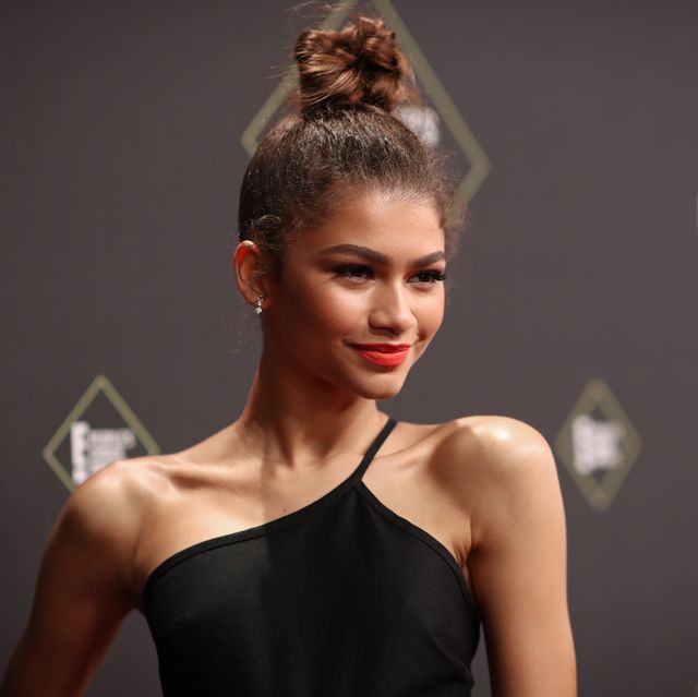 2019 e people's choice awards   red carpet