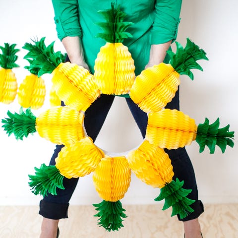 Pineapple Honeycomb Wreath - Summer Wreaths Pineapple Honeycomb Wreath - Summer Wreaths