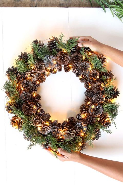 pinecone light wreath