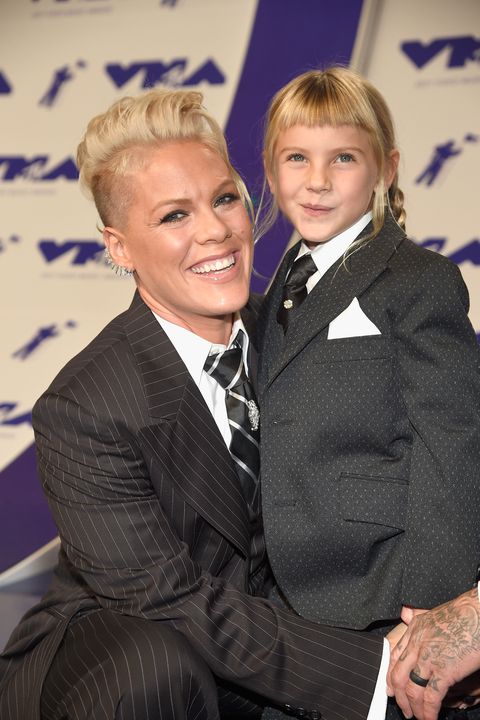 Pink and Daughter Willow Sing Million Reasons in Video