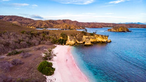 Best Pink Sand Beaches - 10 Most Breathtaking Pink Sand Beaches In the ...