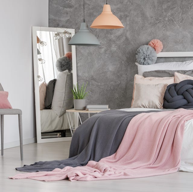 Pink and grey bedroom ideas: From decorations to furniture