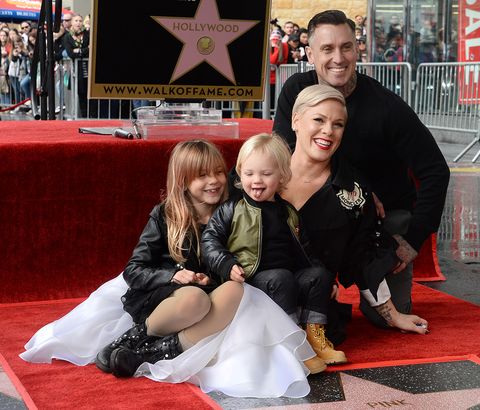 Pink recibe su estrella en el Paseo de la Fama de Hollywood