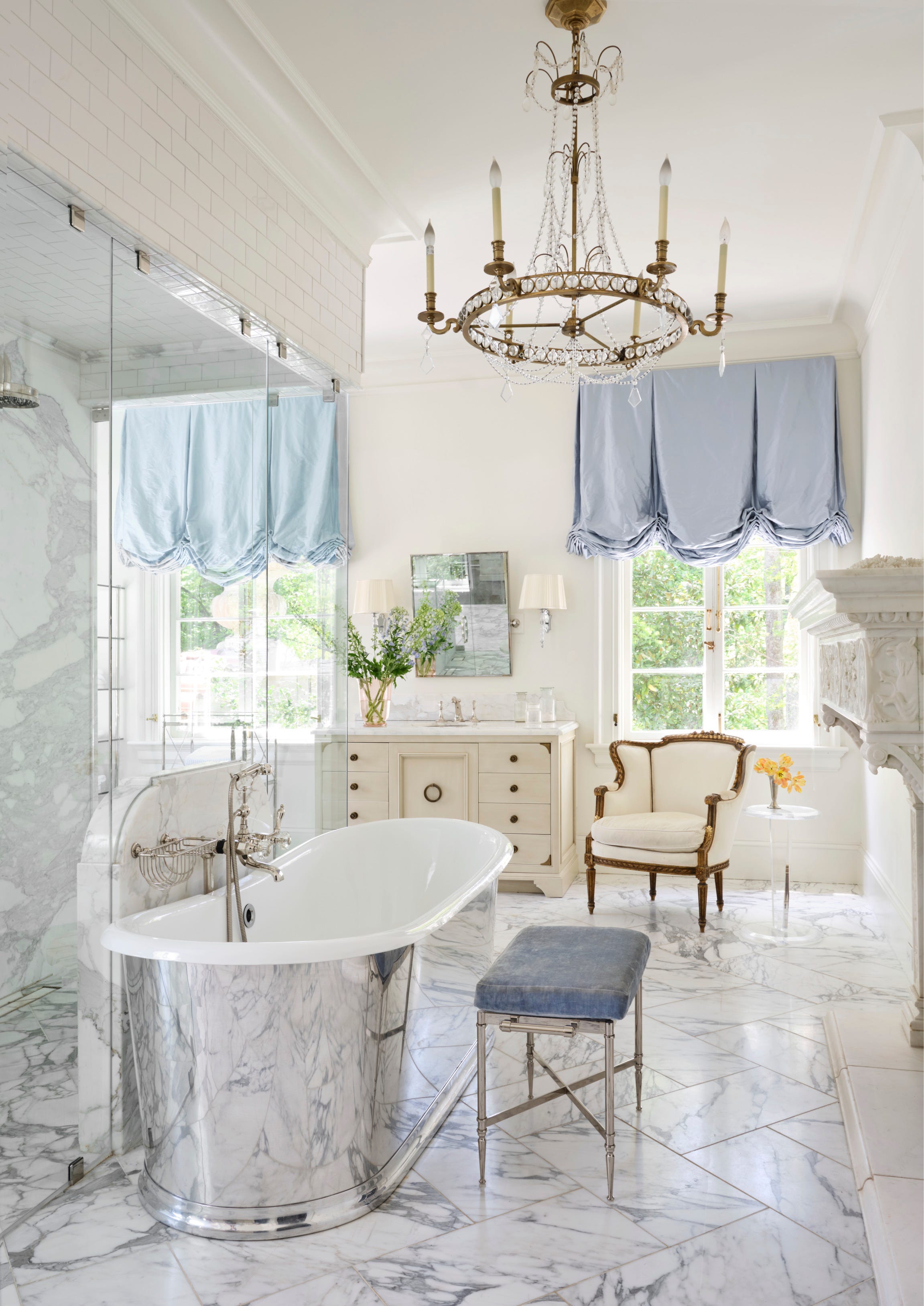 3 Ways to Make Your Bathroom Look More Expensive, According to Designers