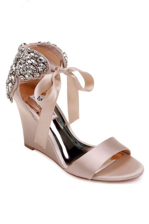 26 Chic Beach Wedding Shoes Sandals And Wedges For Brides In 2018 Badgley Mischka