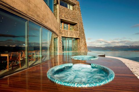 Swimming pool, Property, Jacuzzi, House, Building, Real estate, Resort, Room, Azure, Architecture, 