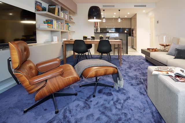 un piso reformado con espacios abiertos y aprovechado al máximo con muebles a medida