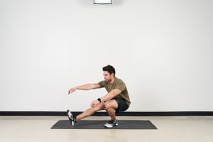 How to Do Squats: Correct Form, Mistakes, and Variations