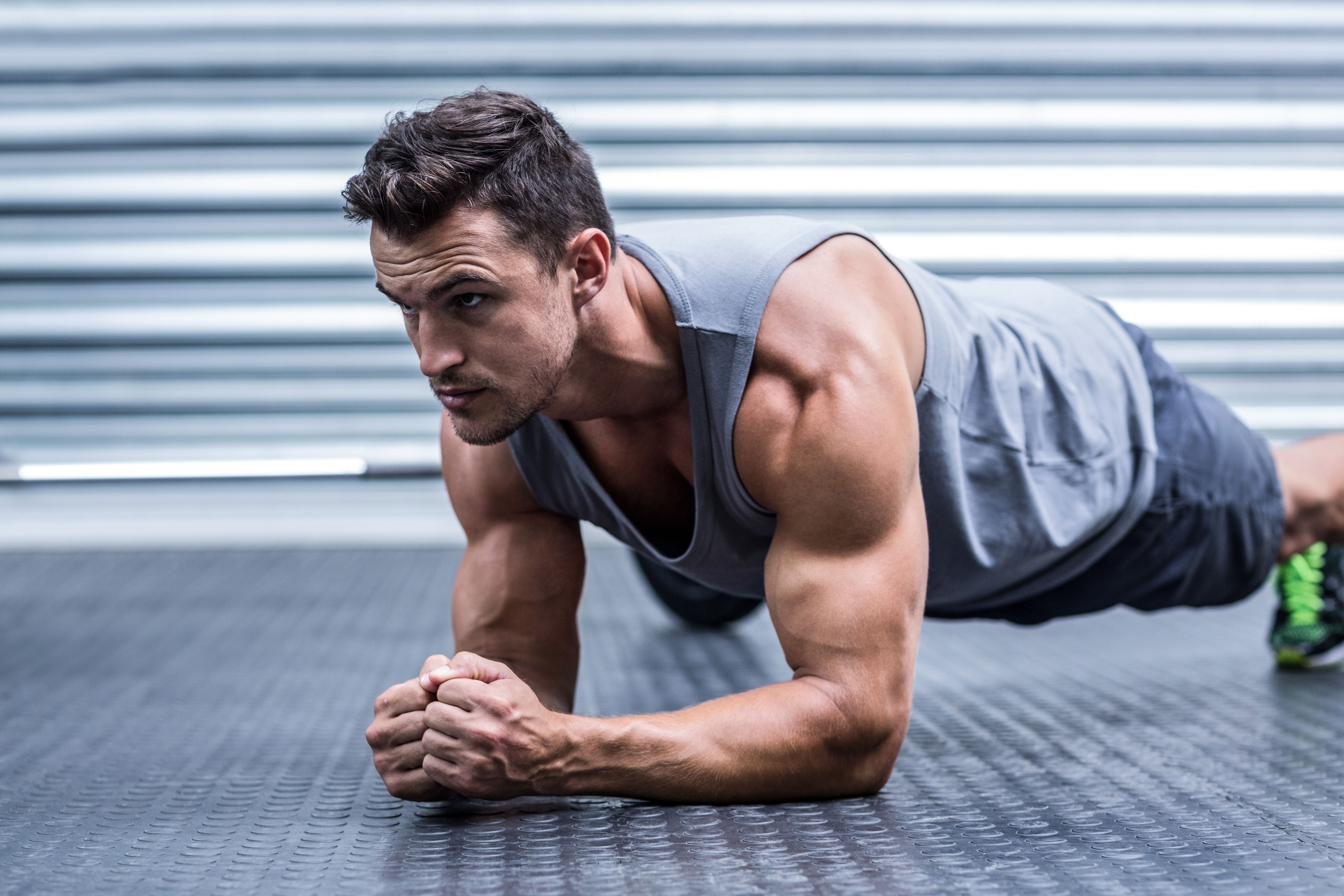 THIS IS HOW LONG YOU SHOULD BE HOLDING PLANK