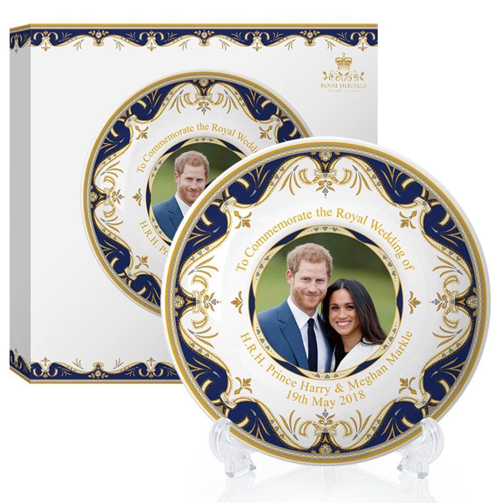 Prince Harry Meghan 2018 Royal Wedding Oval Metal Keyfob Keyring Key Chain Gift 