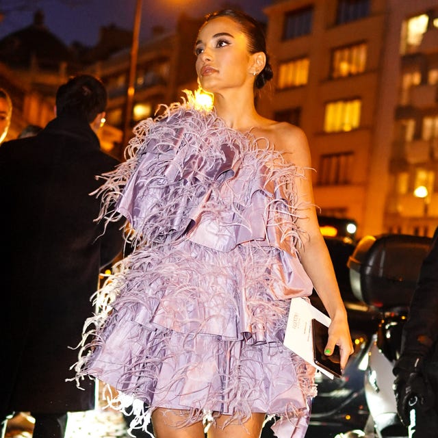 Las plumas, la tendencia viral de las invitadas mejor vestidas Las plumas, la tendencia viral de las invitadas mejor vestidas