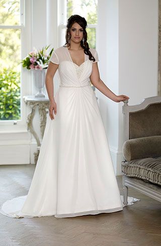 The 9 best  plus size wedding  dress  shops  in the UK