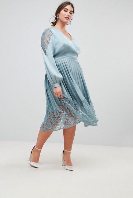 wedding guest dresses for curvy women