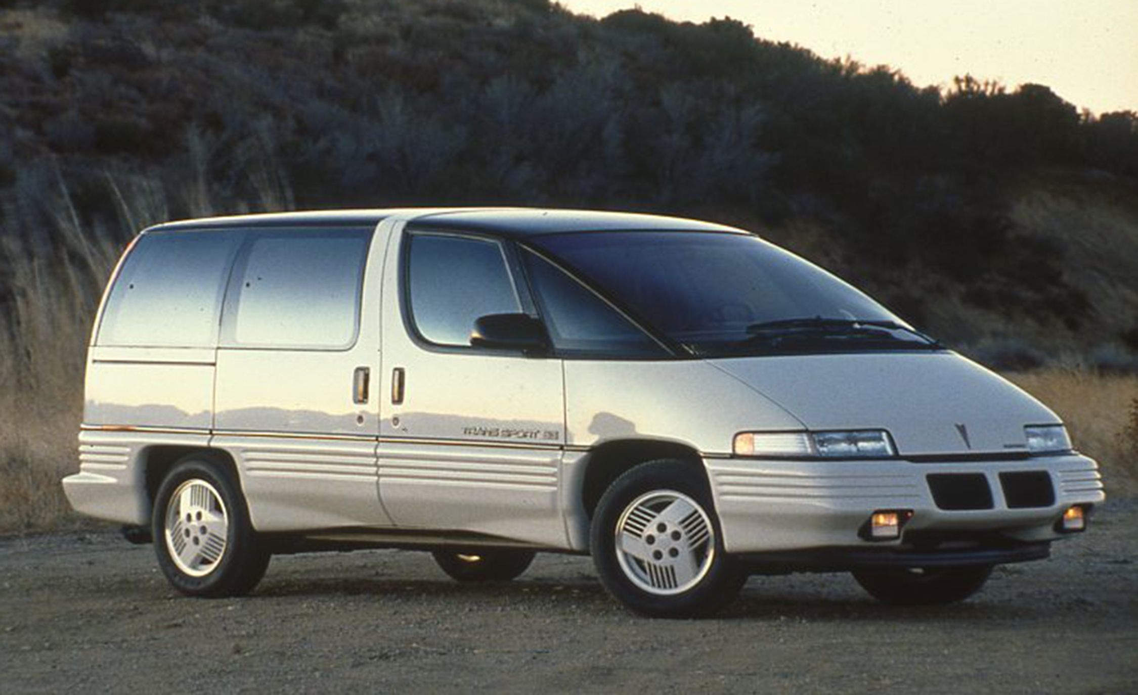 old pontiac minivan