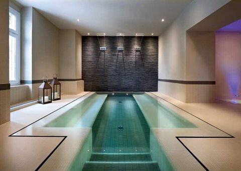 Property, Swimming pool, Interior design, Room, Architecture, Building, Ceiling, Floor, House, Leisure, 
