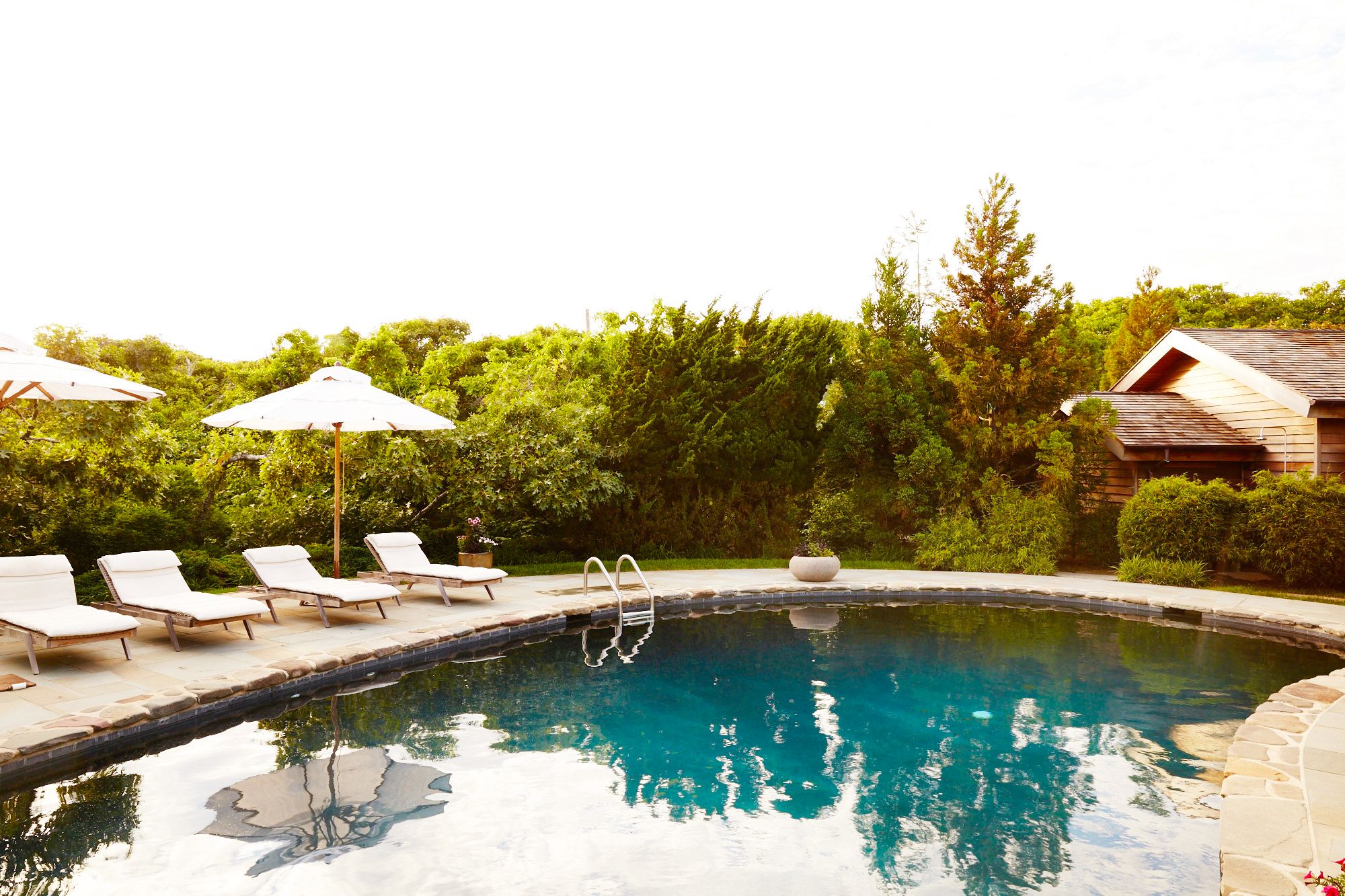 14 Pool Deck Ideas For Summer Lounging Pool Deck Designs