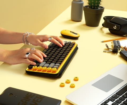 羅技 pop keys 首創「emoji 鍵盤」可愛爆擊!8種表情鍵、3款夢幻色+復古小圓鍵必收