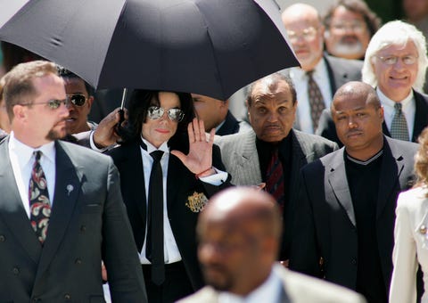 Michael Jackson's 2005 Child Molestation Trial from Leaving Neverland ...