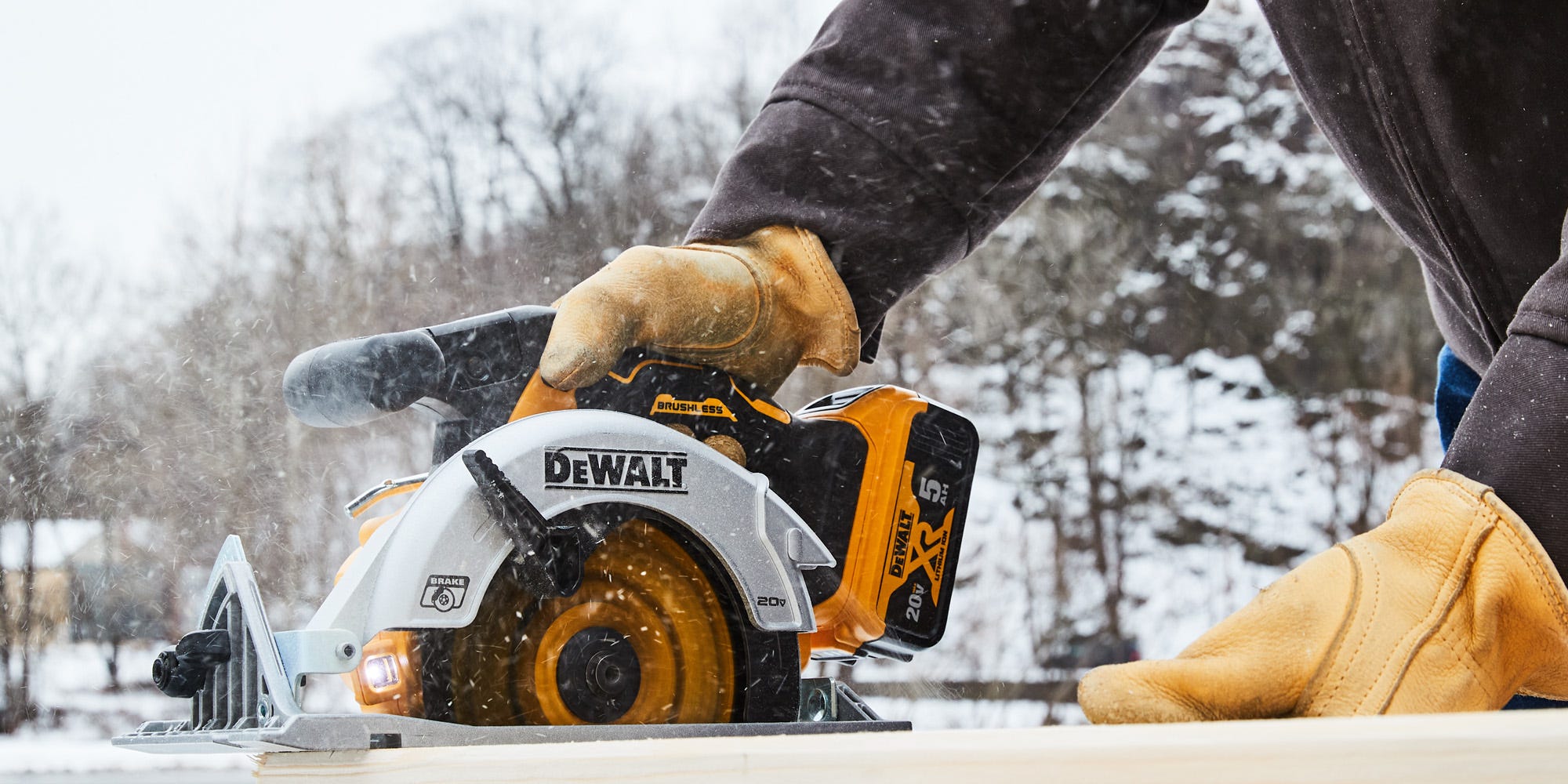 These Expert-Recommended Winter Work Gloves Will Keep Your Hands Warm and Protected