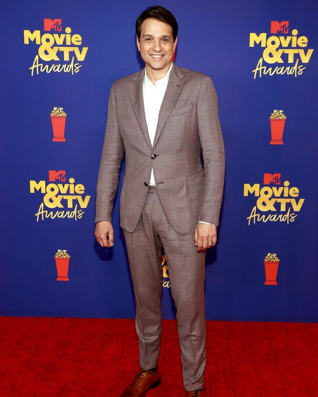 Best Red Carpet Looks From The 21 Mtv Movie Tv Awards