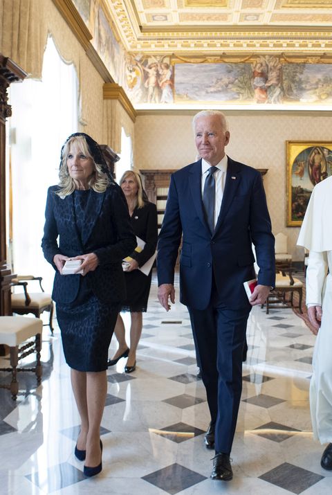 us president biden arrives at vatican to meet pope francis