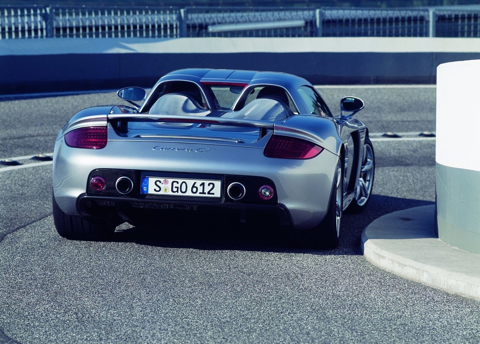 Porsche Carrera GT Spotted Crashed on California Backroad