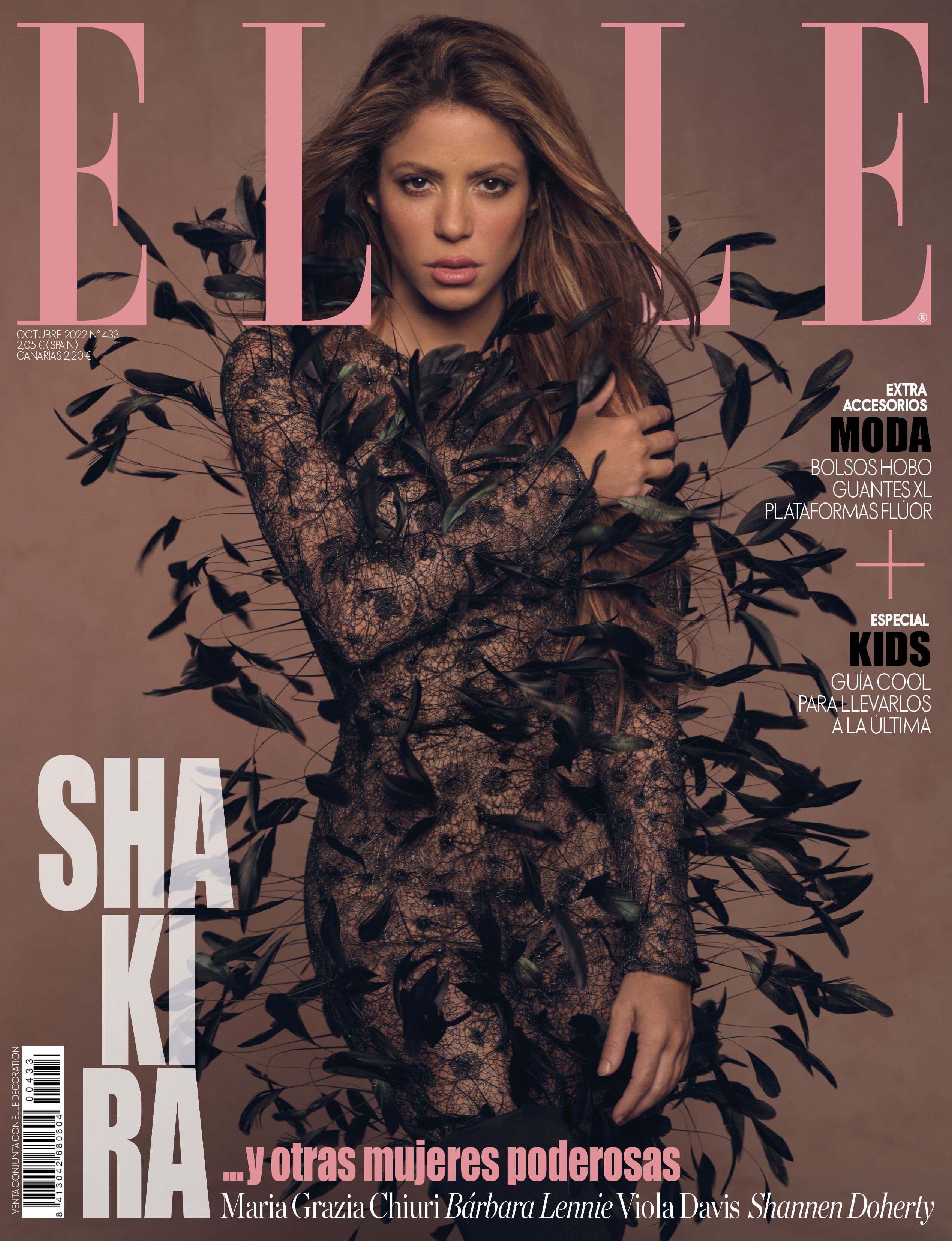 imagen Eléctrico juego Shakira, en portada de ELLE octubre