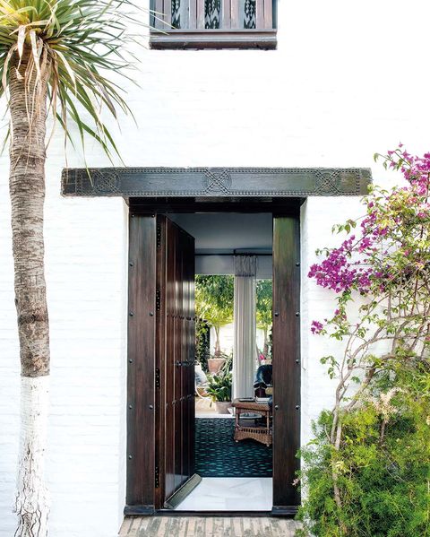Входная дверь: дом, спроектированный Агустином Мартинесом Гилом
