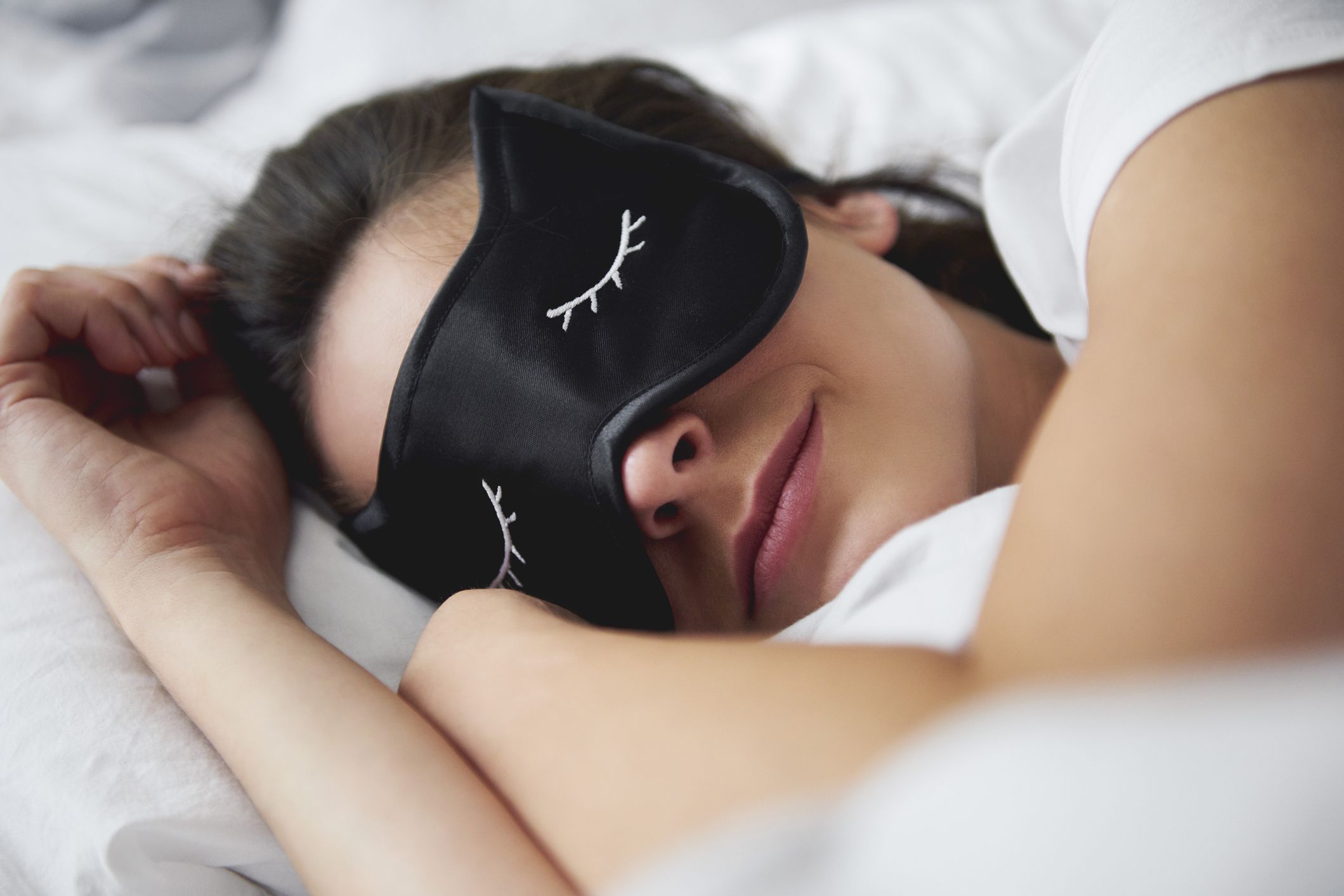 woman sleeping. skin care tips 10