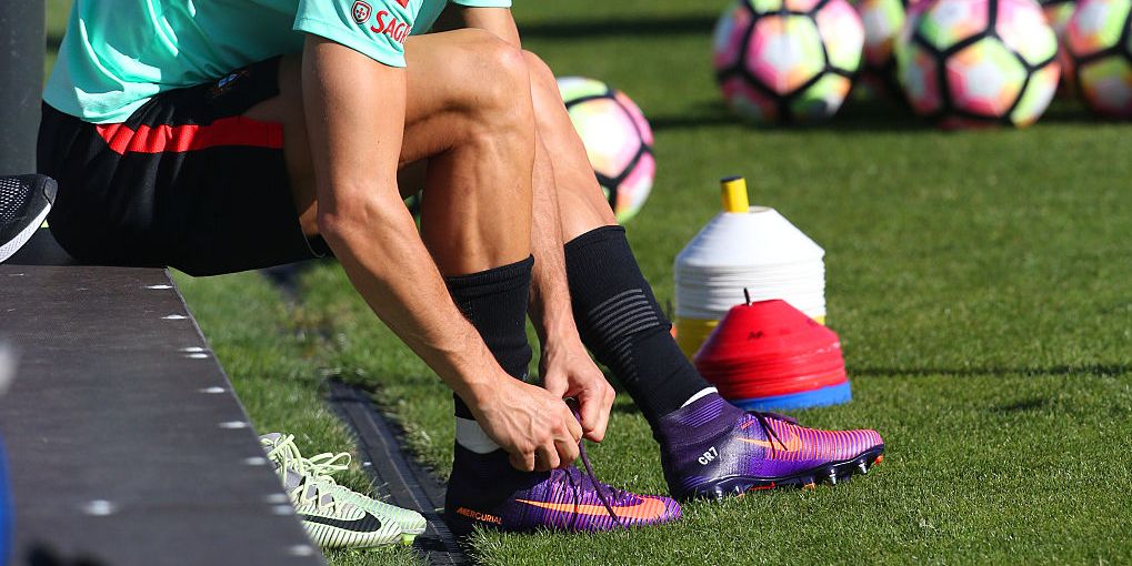 Correctamente Oswald exégesis La mejores botas de fútbol de 2019 en Amazon - Las botas de Messi, Mbappé o  Suárez