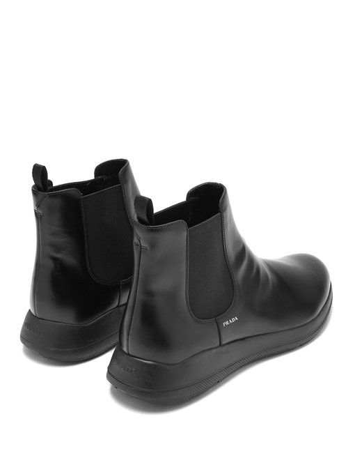 bota impermeable hombre