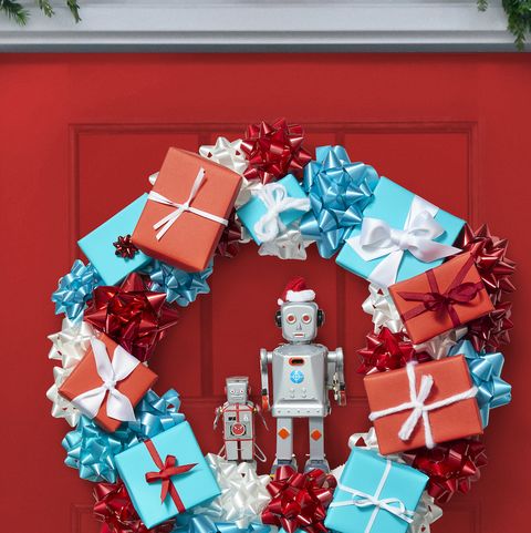 christmas crafts present wreath