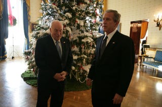 el vicepresidente cheney con el presidente george w bush