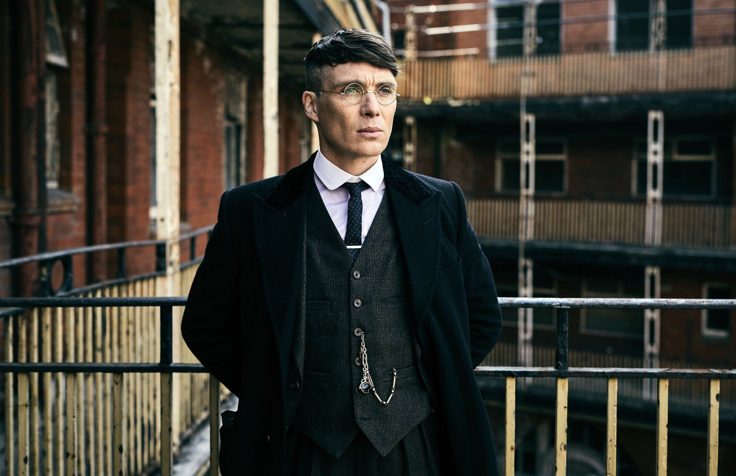 tommy shelby black suit