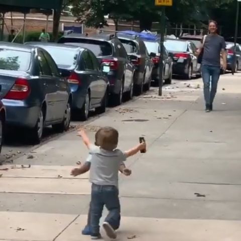 toddlers run to greet each other in adorable video