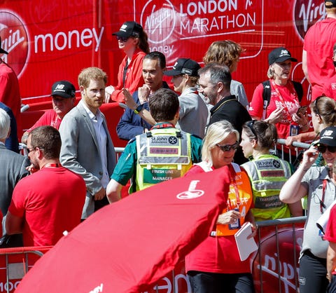 Prince Harry Makes A Surprise Appearance At The!    London Marathon Today - prince harry at london marathon 2018