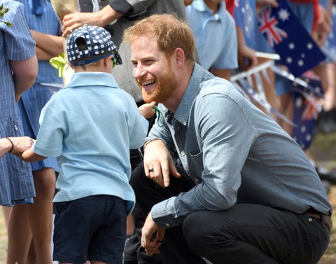 Prince Harry's Cutest Moments with Kids on Royal Tour of Australia with ...