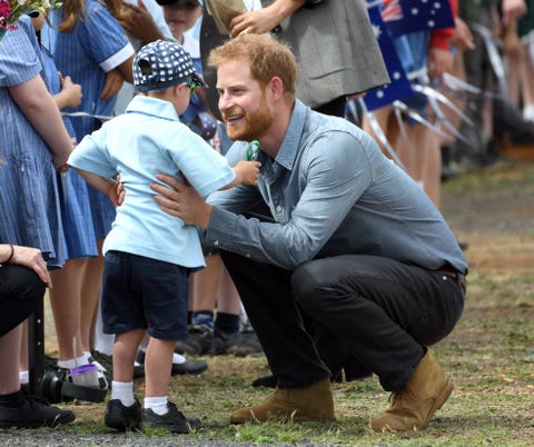 Prince Harry's Cutest Moments with Kids on Royal Tour of Australia with ...