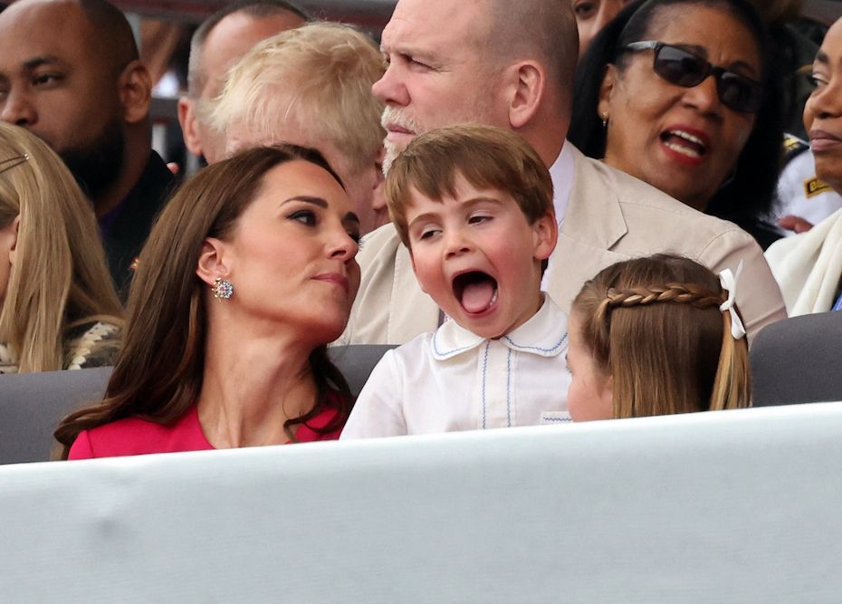 Prince Louis' face-pulling steals show again at Platinum Pageant