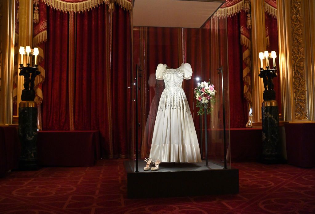 wedding dress windsor castle