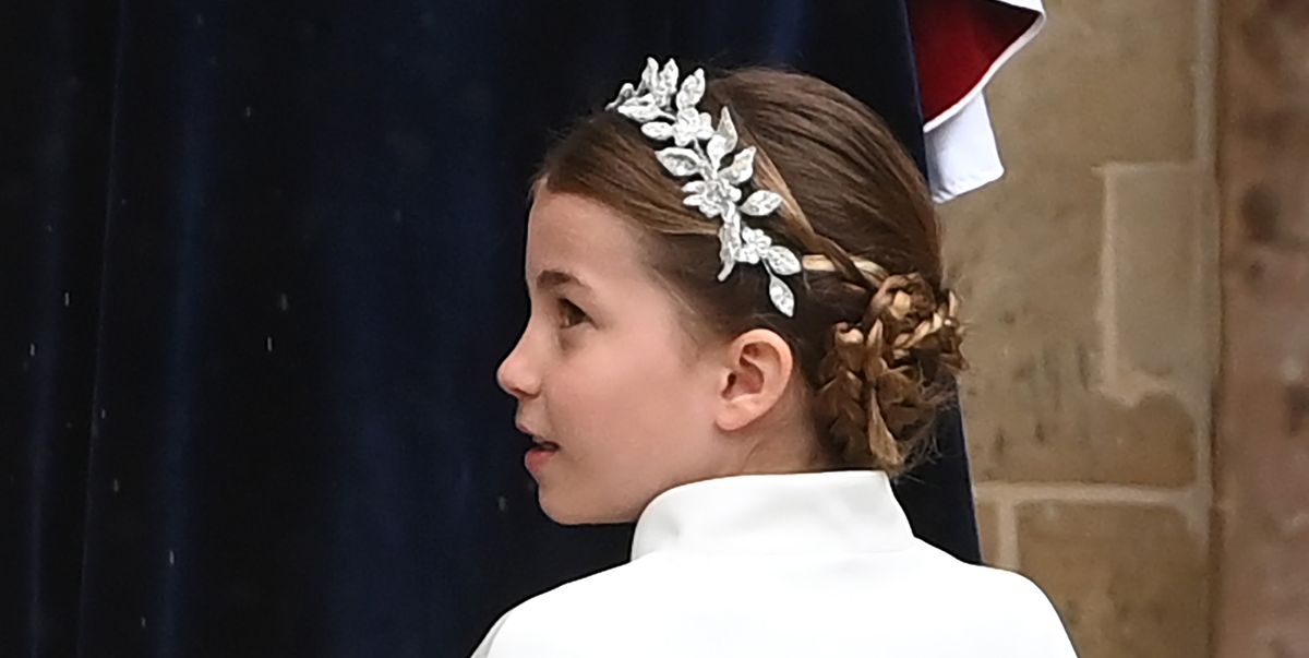 Kate Middleton e la principessa Charlotte indossano lo stesso abito alla cerimonia di incoronazione