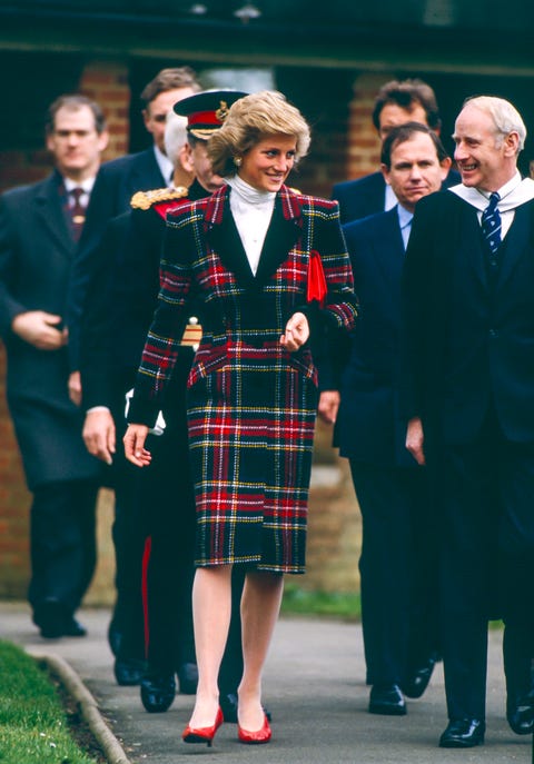 portsmouth,  england   january 23   diana, princess of wales on a visit to portsmouth, on january 23, 1989  in portsmouth, united kingdom photo by julian parkeruk press via getty images