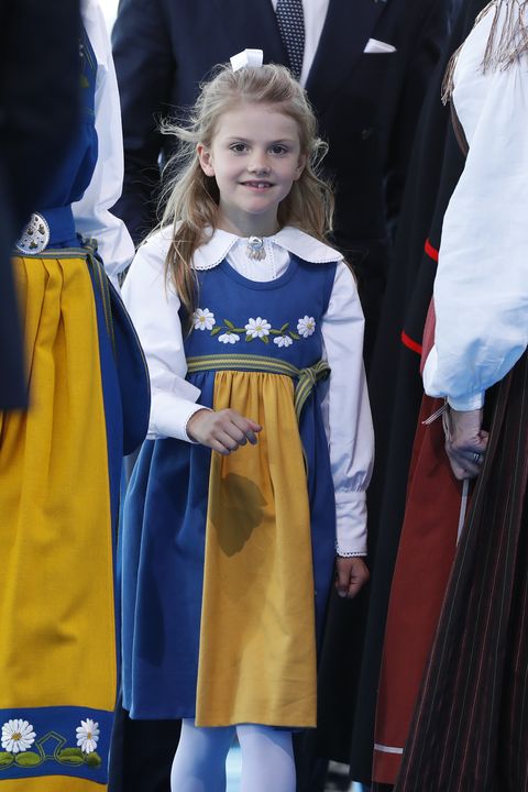 ロイヤルキッズ 祝9歳 スウェーデン王室の 未来の女王 エステル王女を知るモーメント15