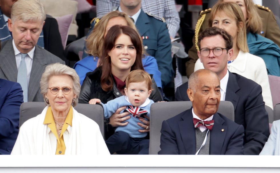 princess-eugenie-of-york-august-brooksbank-jack-brooksbank-news-photo-1654442247.jpg?resize=980:*